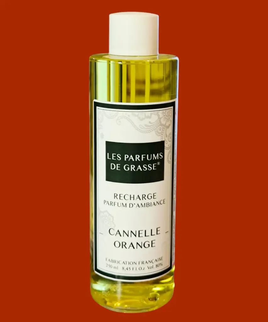 Parfum d'Ambiance-Recharge diffuseur 250 ml - Cannelle-Orange "OFFERT deux suspensions à parfumer" (voir photo) fin de série