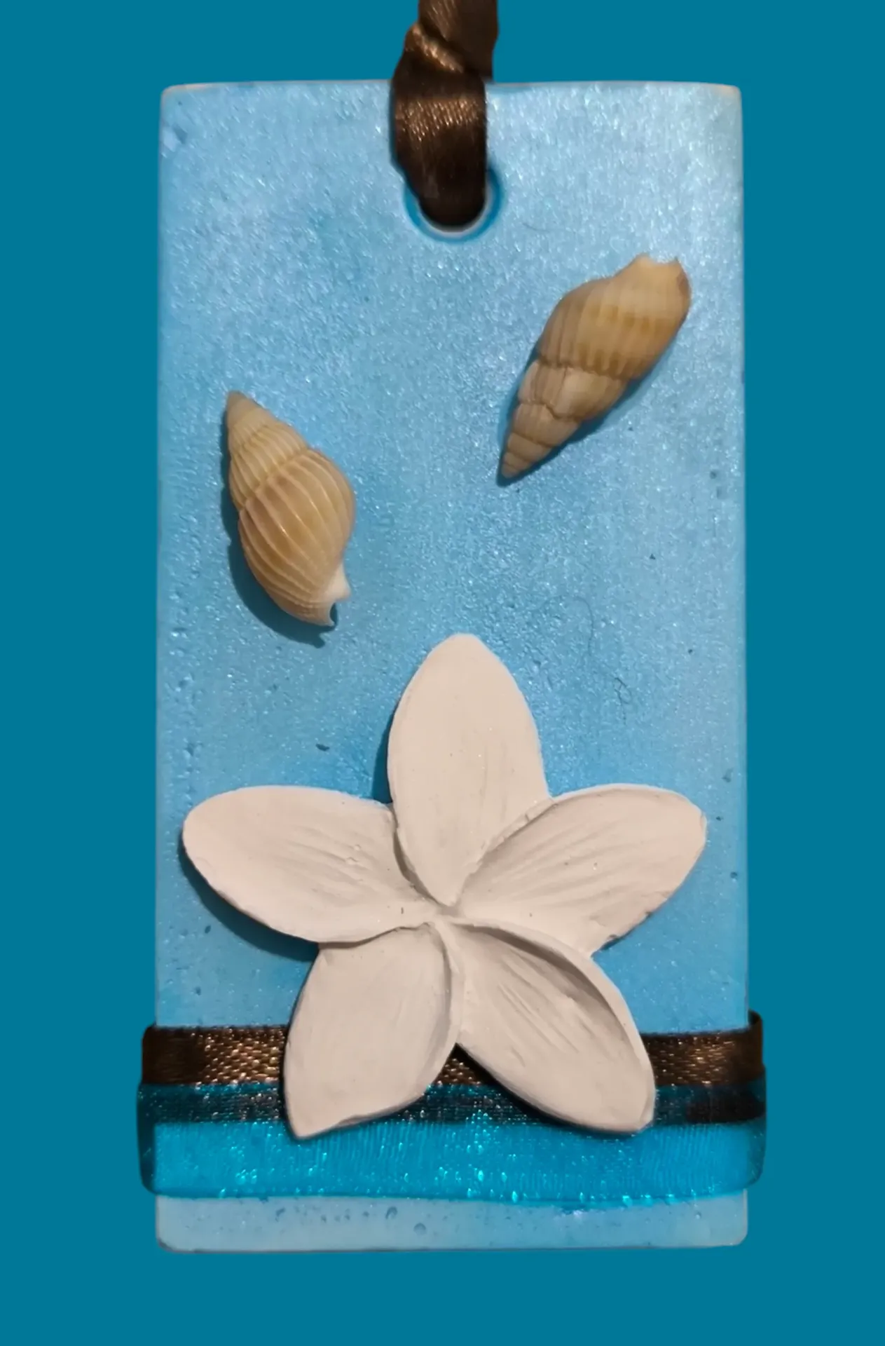 Suspension en plâtre 1=3 à parfumer sur le verso (2 offertes) fin de série